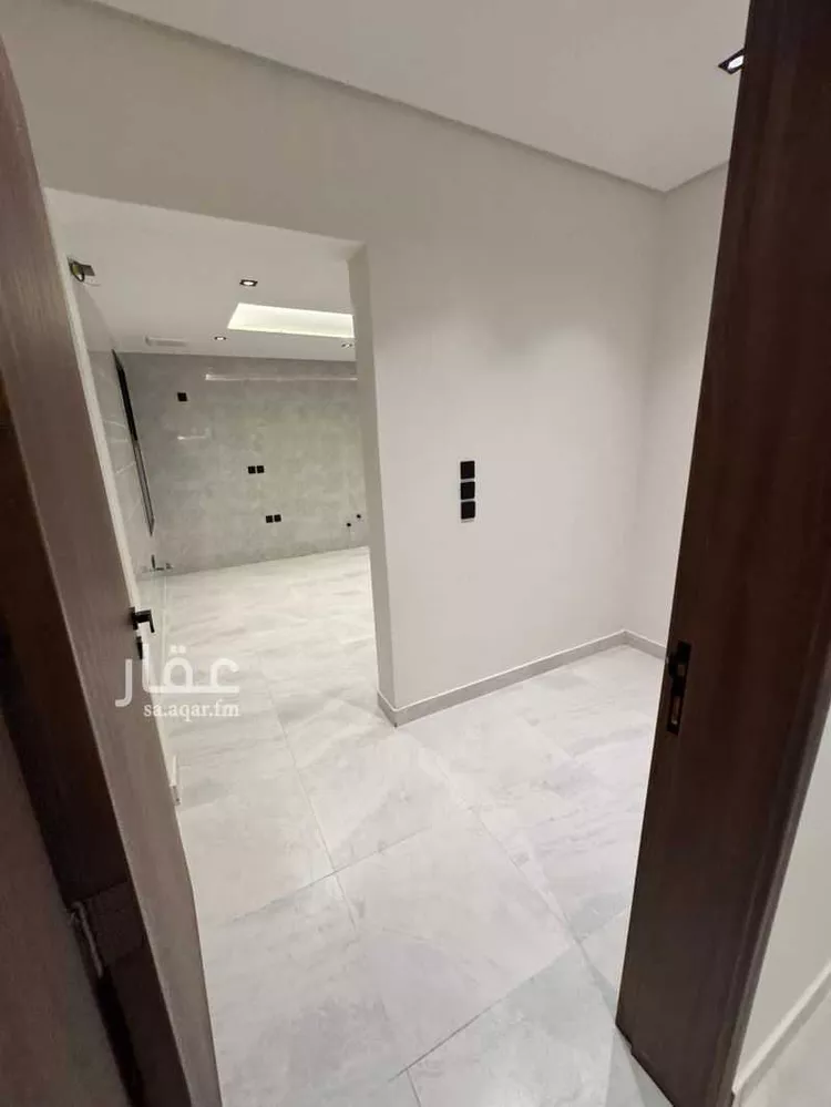 شقة للبيع في شارع اويس الزاهد, حي الشرف, مدينة خميس مشيط, منطقة عسير صورة 3