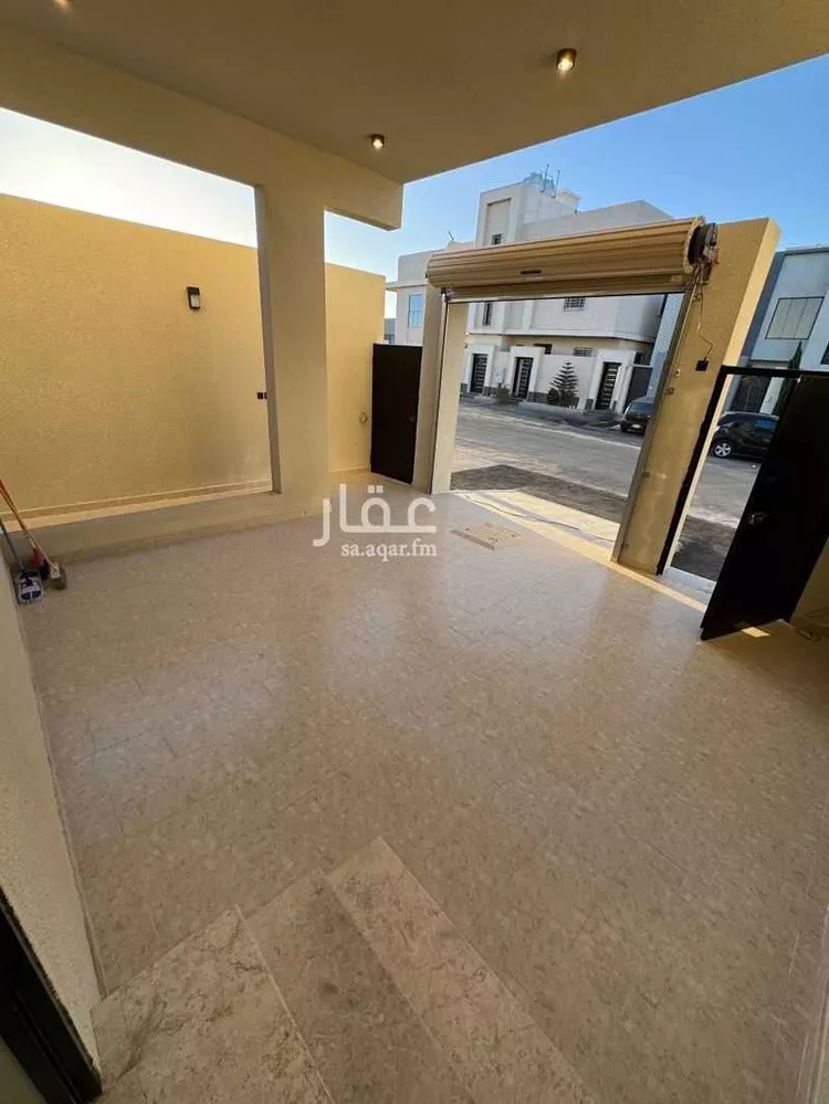 دور للبيع في شارع العام, حي الورود, مدينة خميس مشيط, منطقة عسير صورة 3