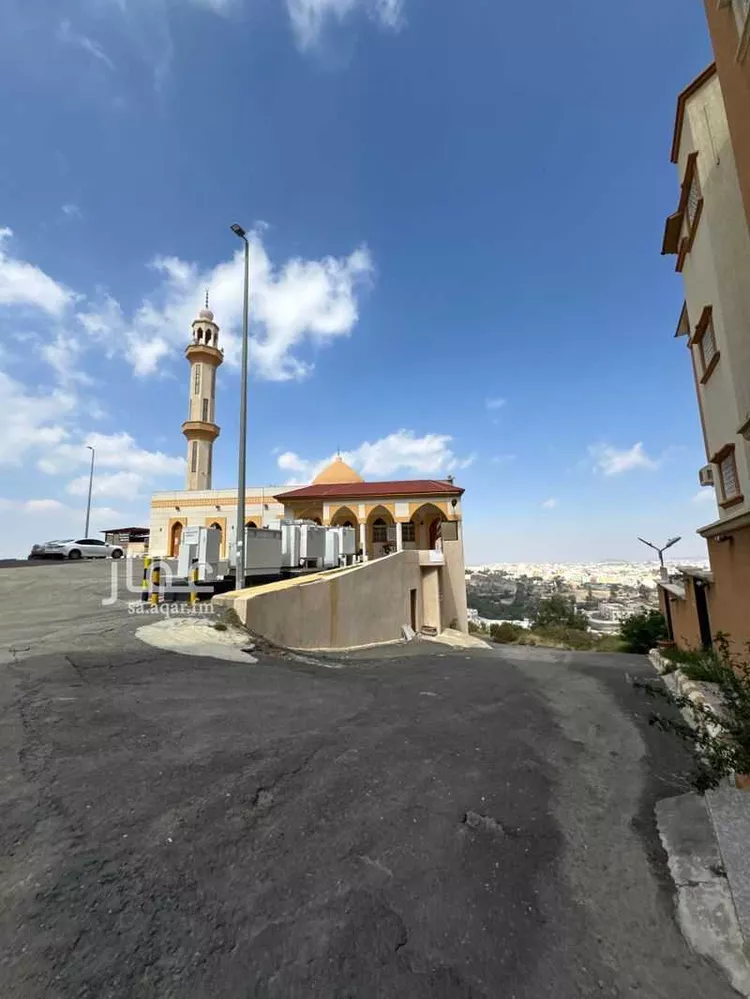 شقة للبيع في شارع السالمية, حي البحيرة, مدينة أبها, منطقة عسير 13