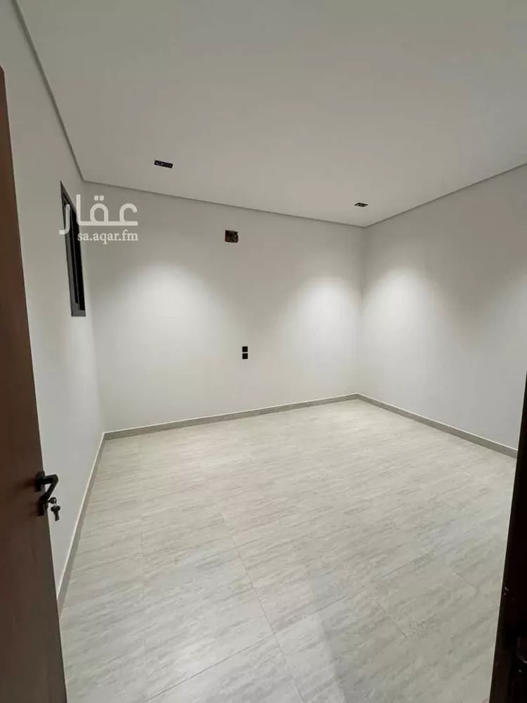 شقة للبيع في شارع أم سلمة الانصارية, حي اليرموك, مدينة خميس مشيط, منطقة عسير 11