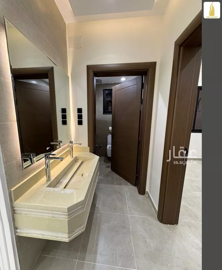 دور للبيع في شارع غنوة, حي الغدير, مدينة ابها, منطقة عسير صورة 5