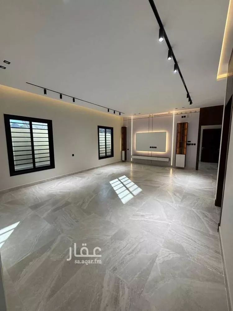 دور للبيع في شارع الرميدة, حي الروابي, مدينة أبها, منطقة عسير