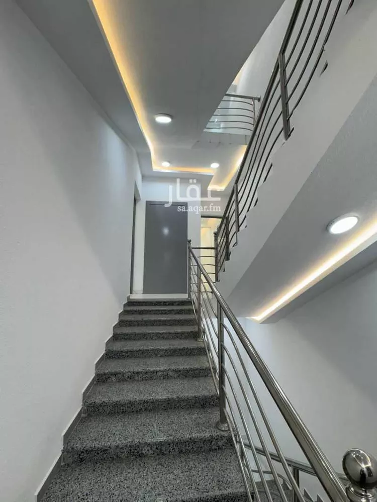 شقة للبيع في شارع صدقة بن مكارم, حي التعاون, مدينة خميس مشيط, منطقة عسير صورة 3