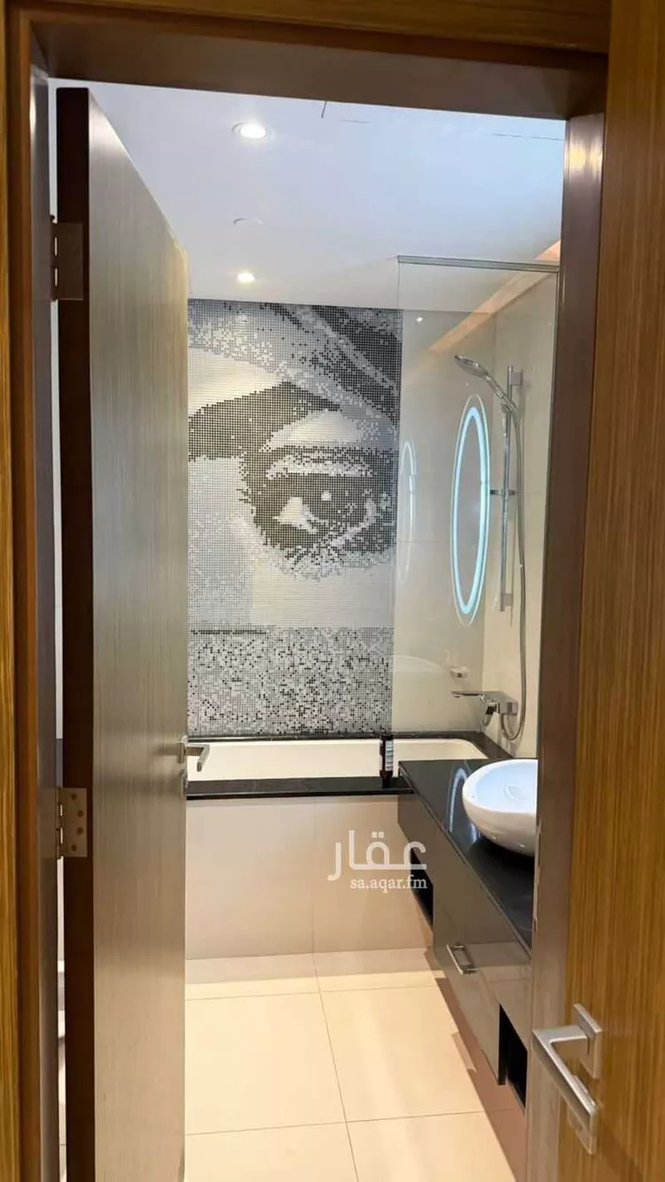 شقة للبيع في شارع الملك فهد الفرعي, حي العليا, مدينة الرياض, منطقة الرياض 8