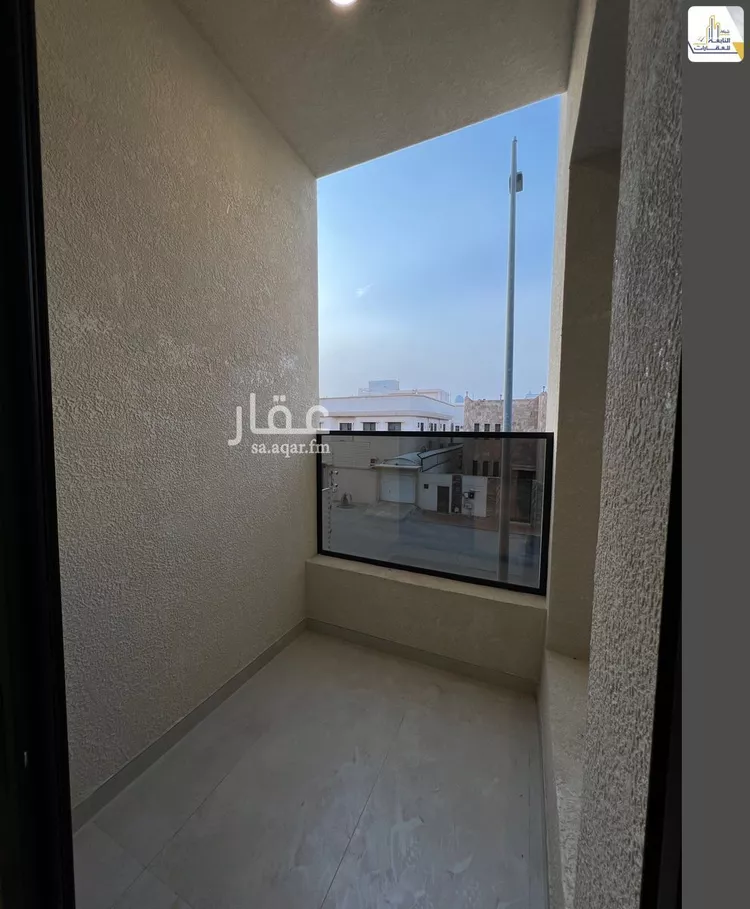 Floor for Sale in Riyadh Ar Rawdah 11