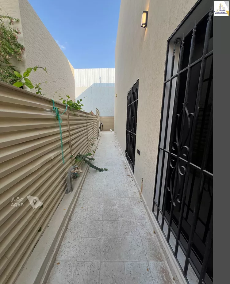Floor for Rent in Riyadh Al Quds 14