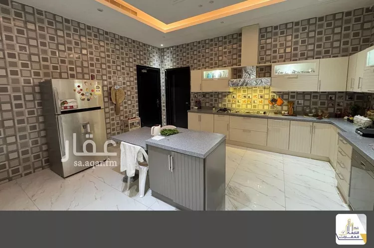 فيلا للبيع في شارع اسماعيل منكابو الخالدي, حي ظهرة لبن, مدينة الرياض, منطقة الرياض 10