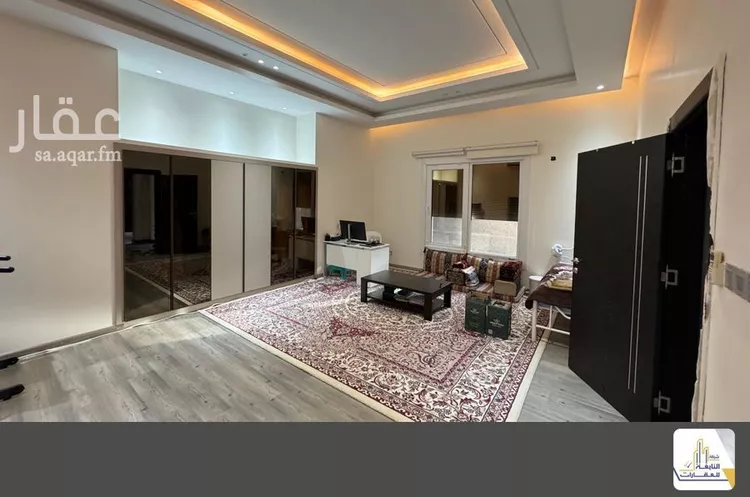 فيلا للبيع في شارع اسماعيل منكابو الخالدي, حي ظهرة لبن, مدينة الرياض, منطقة الرياض 16