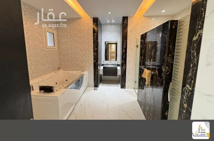 فيلا للبيع في شارع اسماعيل منكابو الخالدي, حي ظهرة لبن, مدينة الرياض, منطقة الرياض 11
