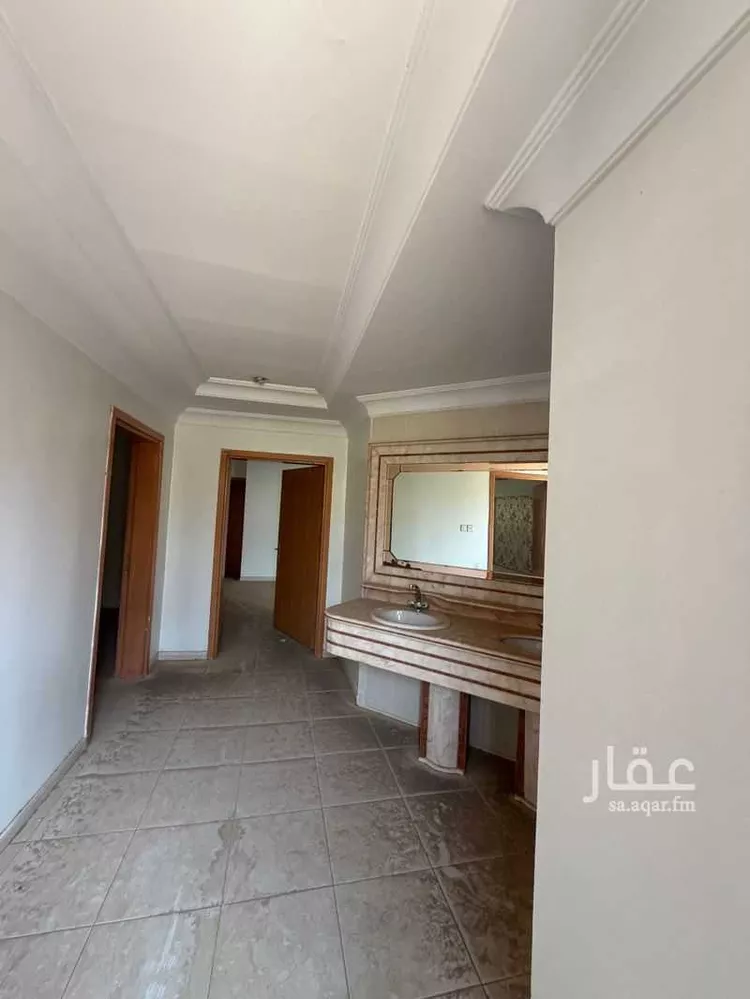 فيلا للبيع في شارع عمر بن الخطاب, حي الزهرة, مدينة البكيرية, منطقة القصيم صورة 3