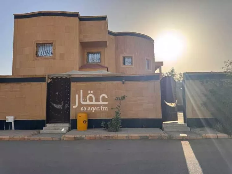 فيلا للبيع في شارع الحسن بن البنا, حي المصيف, مدينة عنيزه, منطقة القصيم