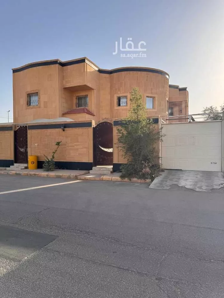 فيلا للبيع في شارع الحسن بن البنا, حي المصيف, مدينة عنيزه, منطقة القصيم صورة 2