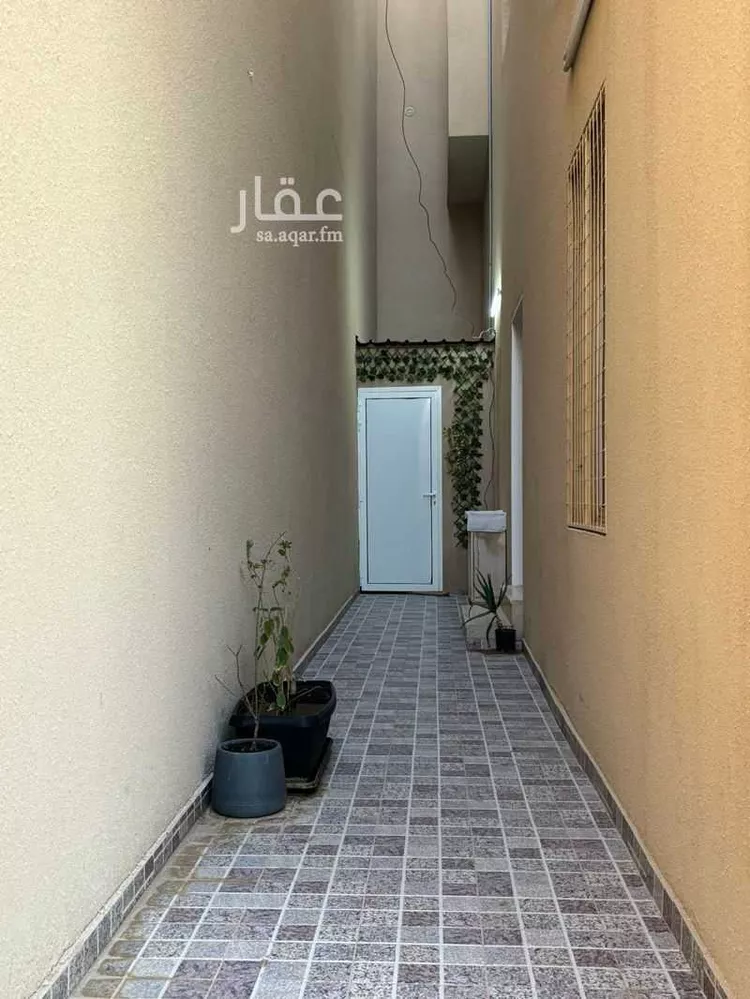 دور للبيع في شارع صفوان بن أسيد التميمي, حي الوفاء, مدينة عنيزة, منطقة القصيم صورة 2