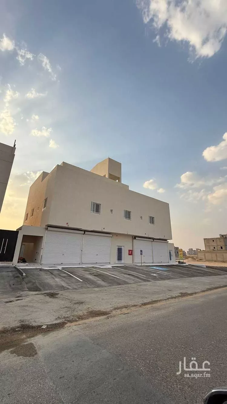 عمارة للبيع في شارع وادي نعام ، حي ضاحية نمار ، الرياض ، منطقة الرياض صورة 2