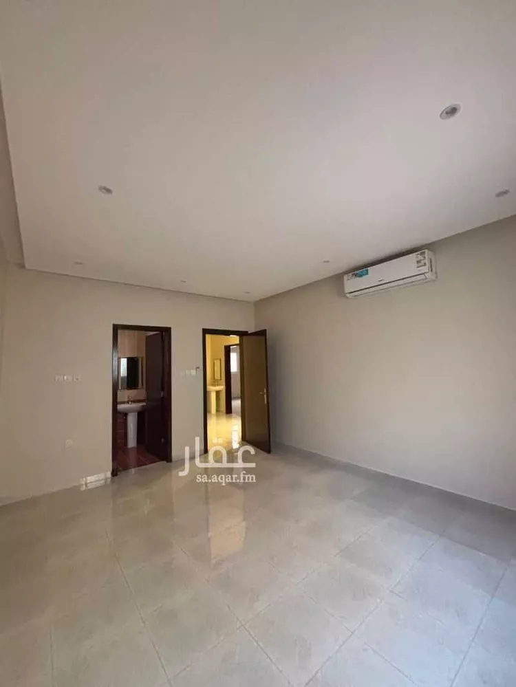 Floor for Rent in Riyadh Al Munsiyah 11