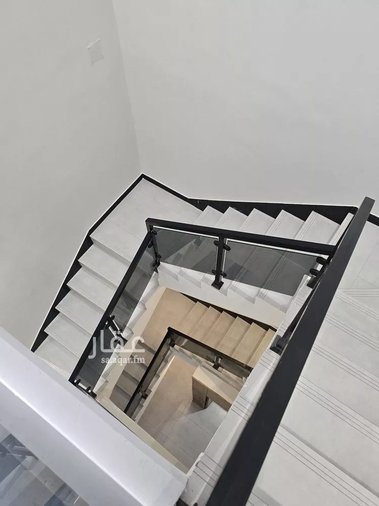 Floor for Sale in Riyadh Al Janadriyah صورة 4