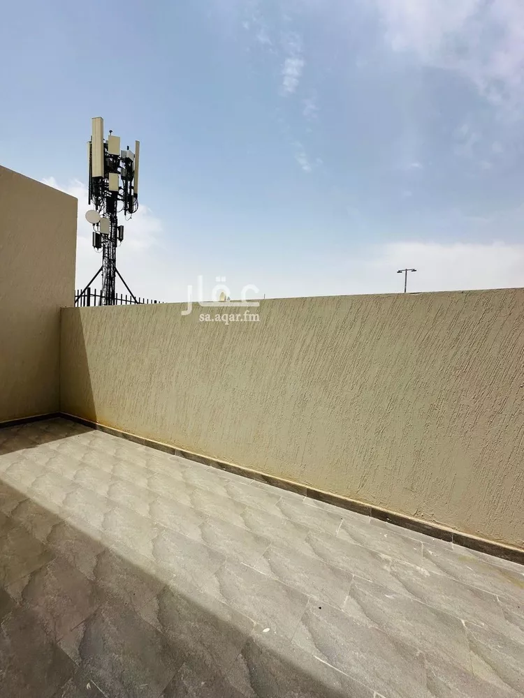 فيلا للبيع في شارع عبيدالله الشريعة, حي الأندلس, مدينة الرياض, منطقة الرياض 8