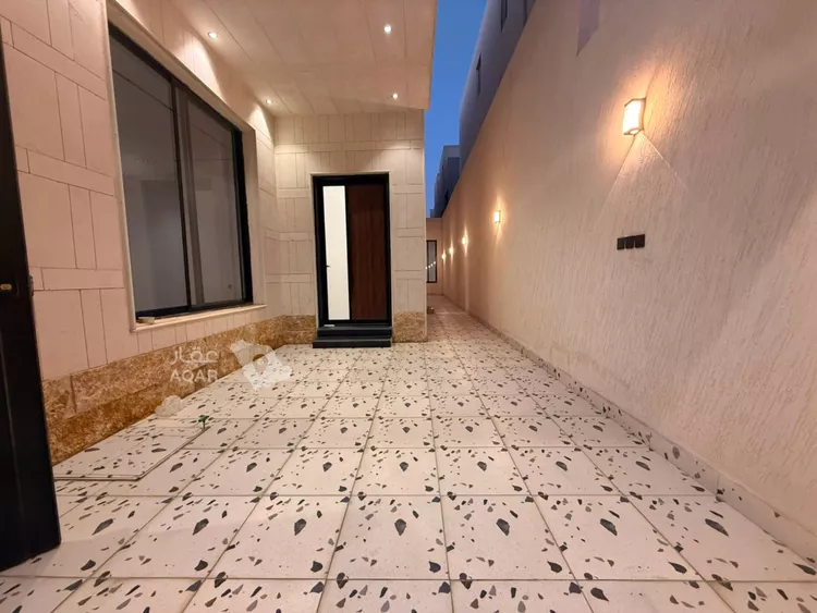 دور للبيع في شارع قابوس, حي المعيزيلة, مدينة الرياض, منطقة الرياض 5