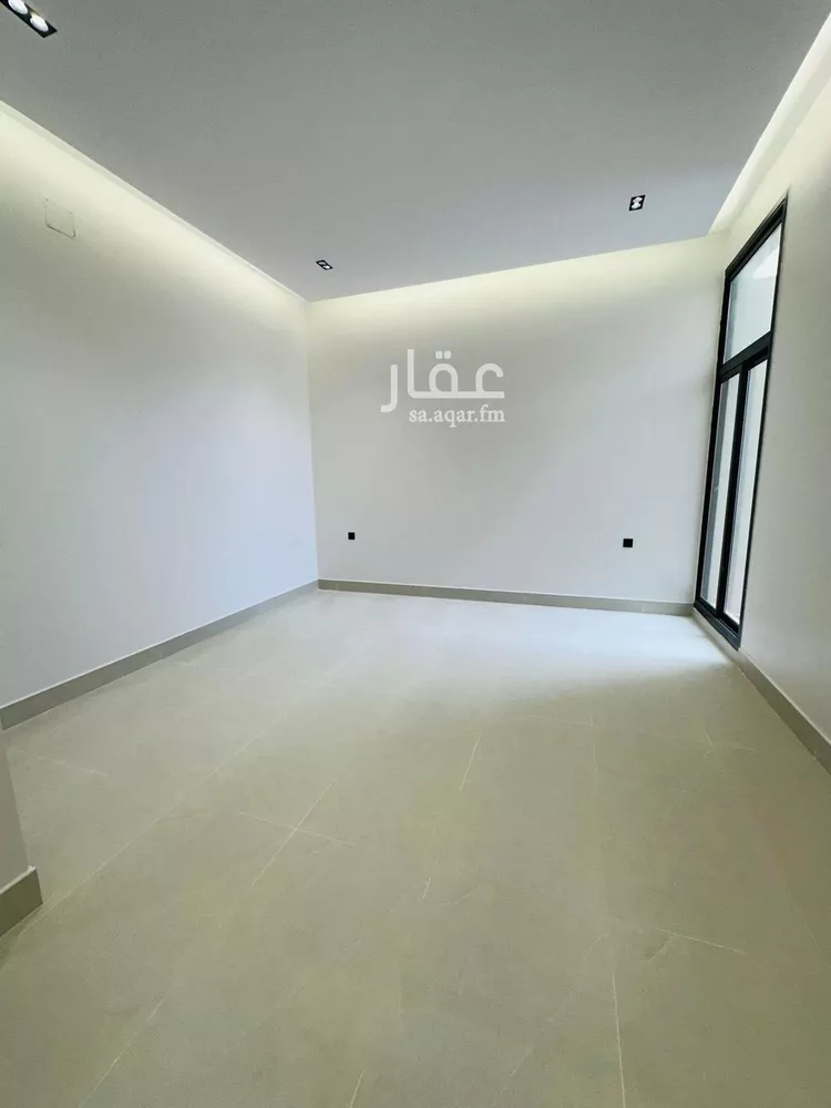 فيلا للبيع في شارع عبيدالله الشريعة, حي الأندلس, مدينة الرياض, منطقة الرياض 13