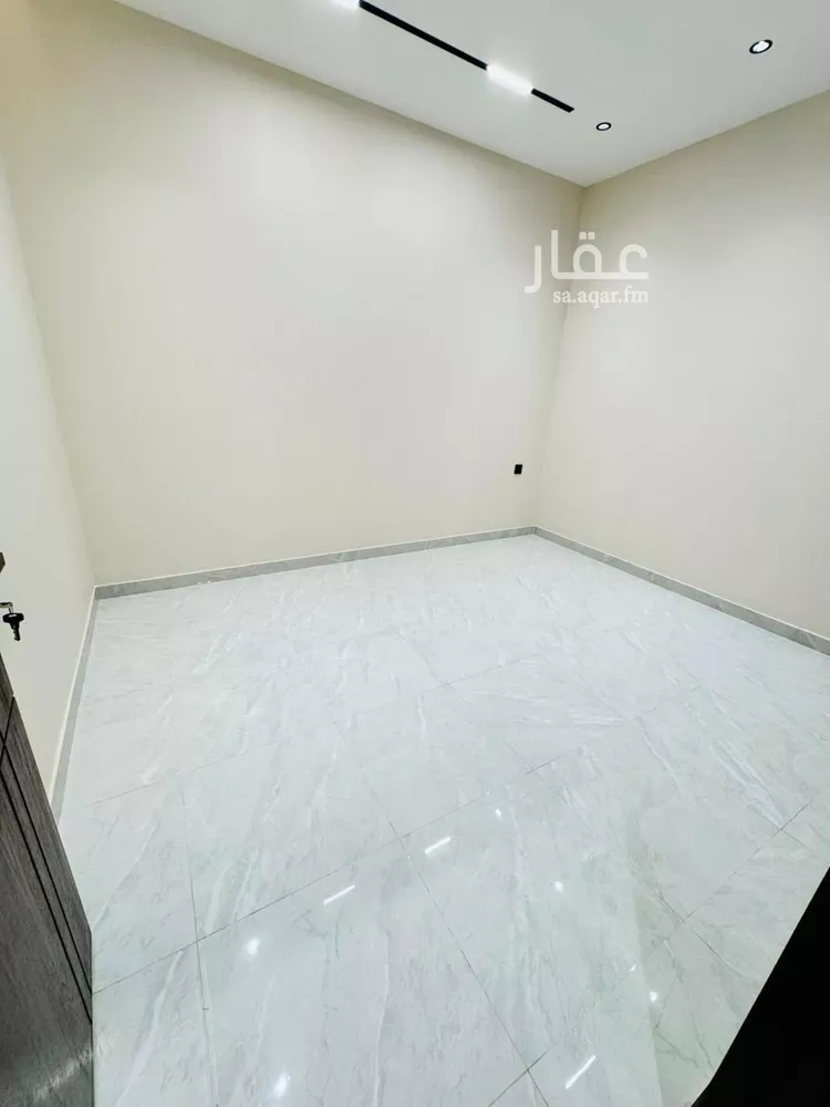 Floor for Sale in Riyadh Al Munsiyah 14