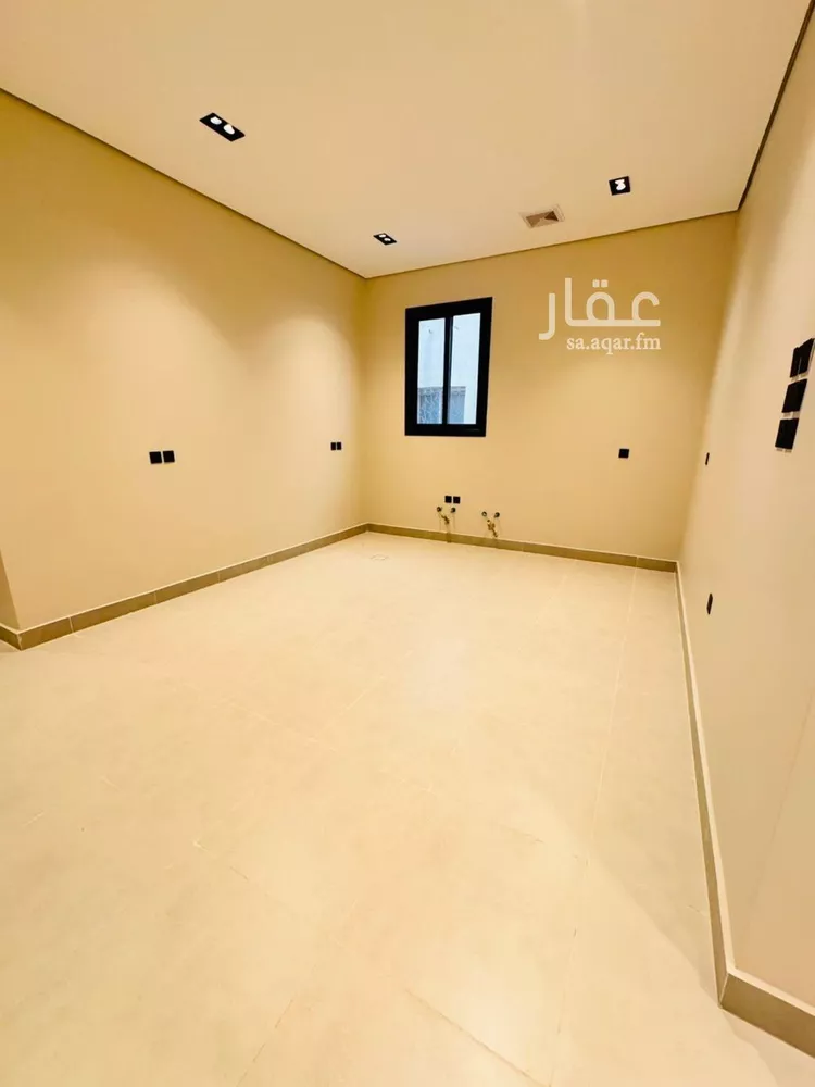Floor for Sale in Riyadh Al Yarmouk 7