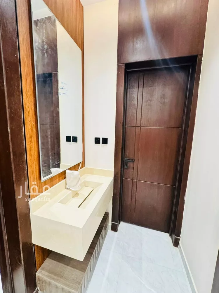 Floor for Sale in Riyadh Al Munsiyah 15