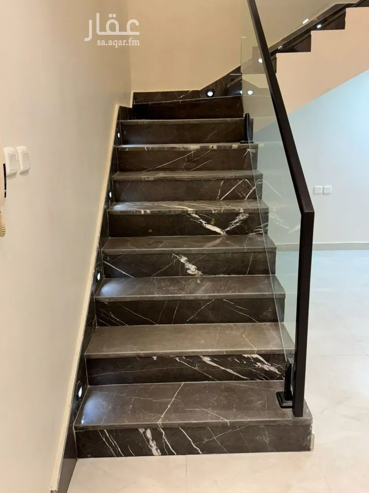 دور للبيع في شارع رقم 465, حي المونسية, مدينة الرياض, منطقة الرياض صورة 3