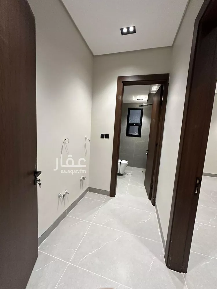 دور للبيع في شارع العينين, حي إشبيلية, مدينة الرياض, منطقة الرياض 7