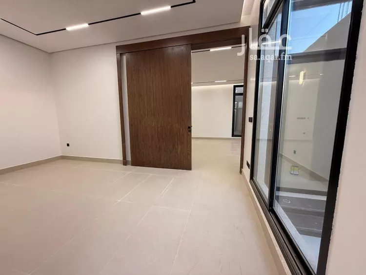 Floor for Sale in Riyadh Al Maizilah صورة 4