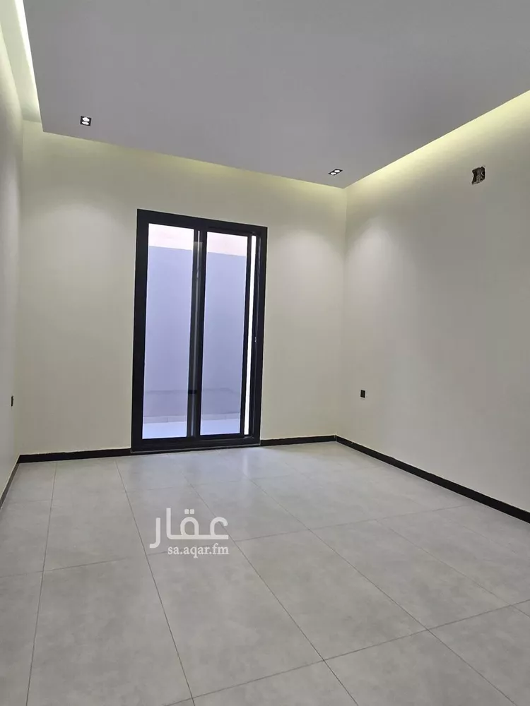 Floor for Sale in Riyadh Al Janadriyah 11