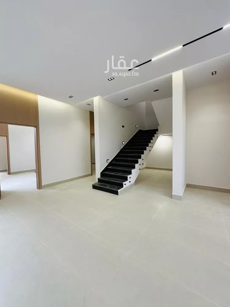 فيلا للبيع في شارع عبيدالله الشريعة, حي الأندلس, مدينة الرياض, منطقة الرياض 14