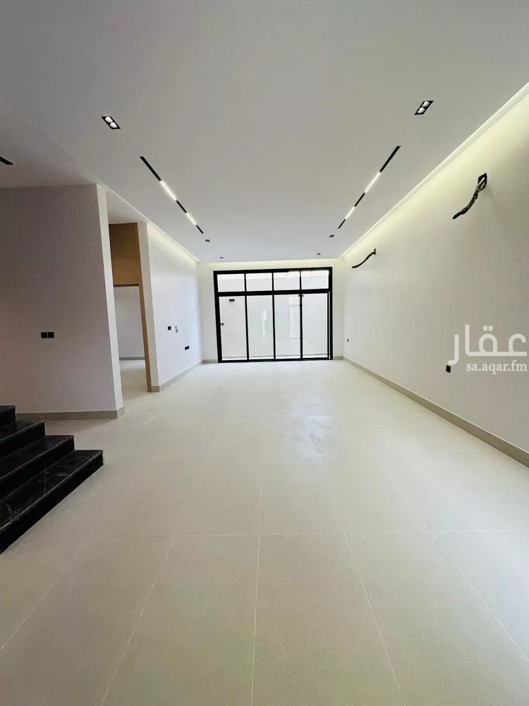 فيلا للبيع في شارع عبيدالله الشريعة, حي الأندلس, مدينة الرياض, منطقة الرياض 15