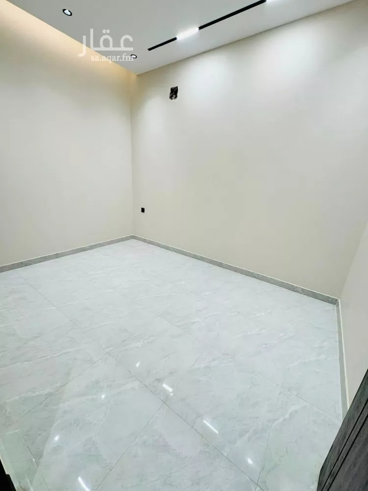 Floor for Sale in Riyadh Al Munsiyah 17
