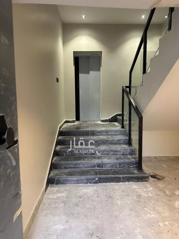 دور للبيع في شارع العينين, حي إشبيلية, مدينة الرياض, منطقة الرياض 18