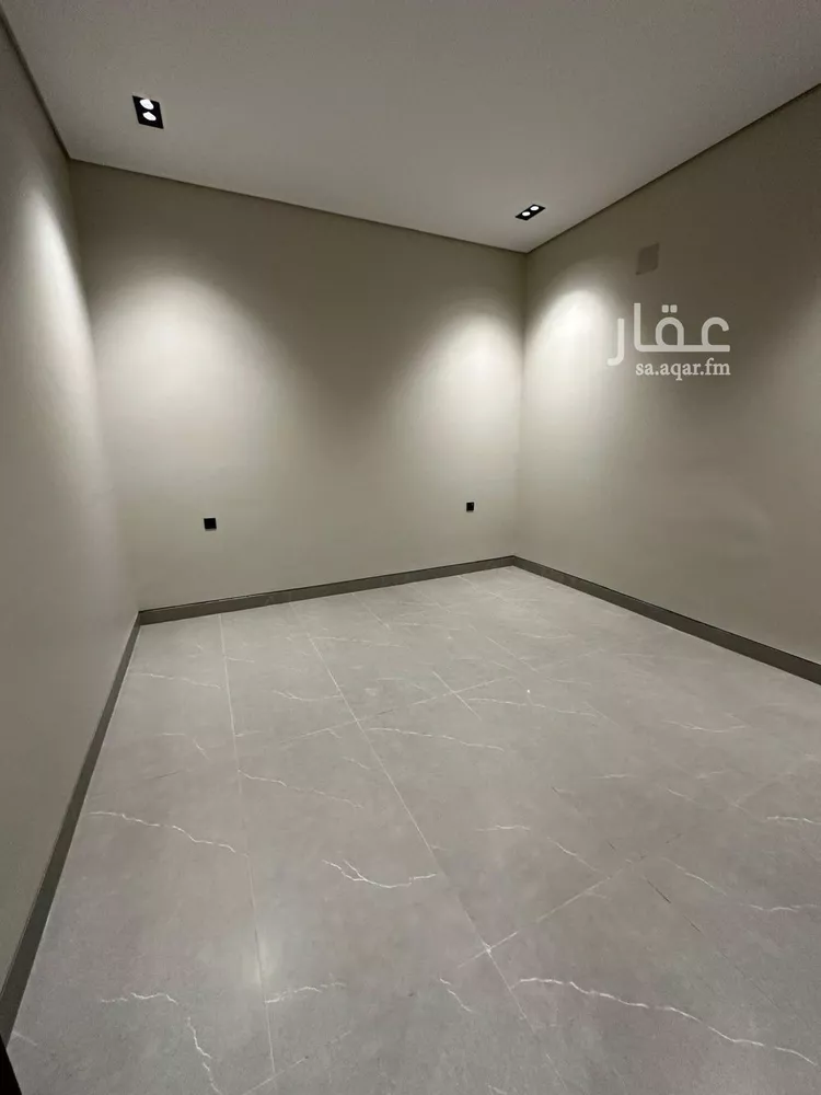 دور للبيع في شارع العينين, حي إشبيلية, مدينة الرياض, منطقة الرياض 12