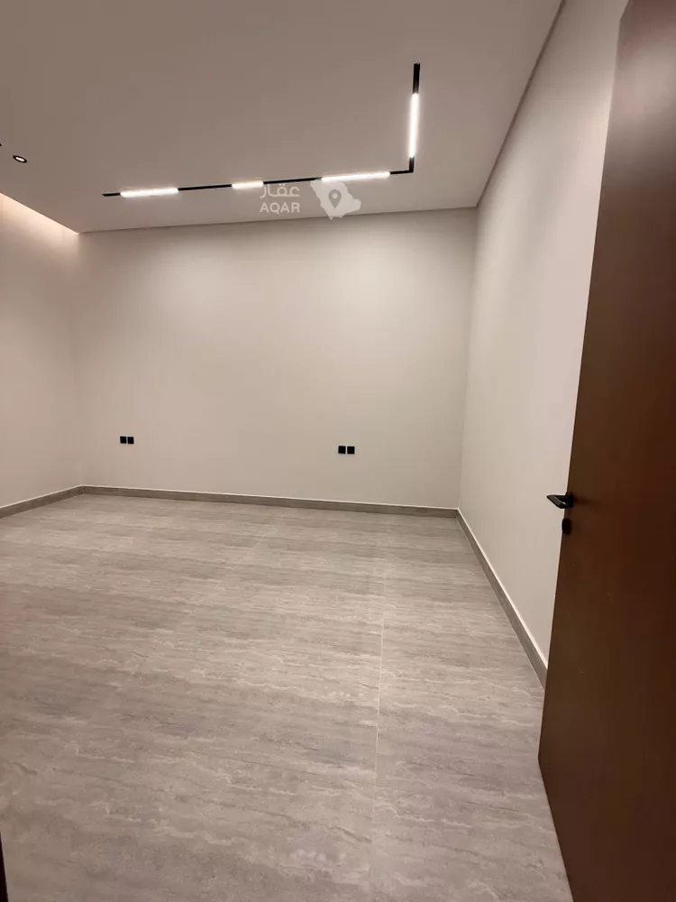 دور للبيع في شارع قابوس, حي المعيزيلة, مدينة الرياض, منطقة الرياض 14