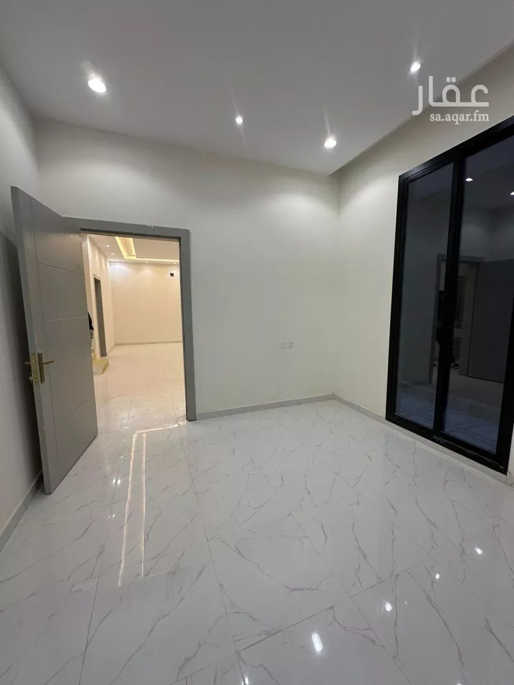 فيلا للبيع في شارع عمر الصفار, حي المرجان, مدينة الرياض, منطقة الرياض صورة 3