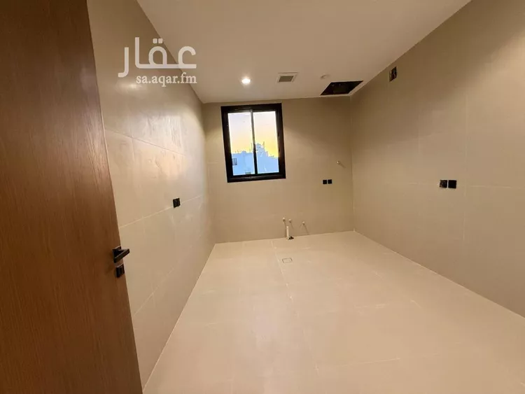 فيلا للبيع في شارع أحمد بن داود المالكي, حي المعيزيلة, مدينة الرياض, منطقة الرياض 7