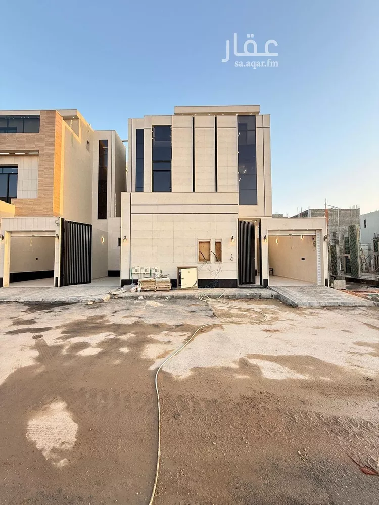 Floor for Sale in Riyadh Al Maizilah