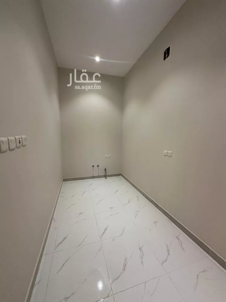 دور للبيع في شارع عثمان الشامي, حي البيان, مدينة الرياض, منطقة الرياض 9