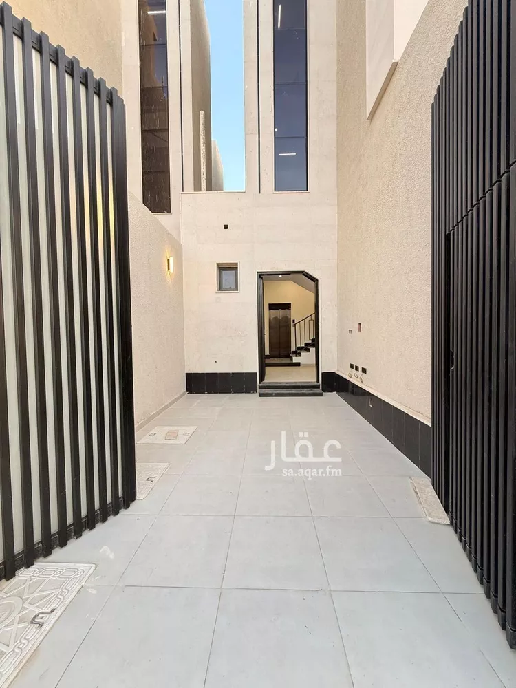 فيلا للبيع في شارع أحمد بن داود المالكي, حي المعيزيلة, مدينة الرياض, منطقة الرياض صورة 5