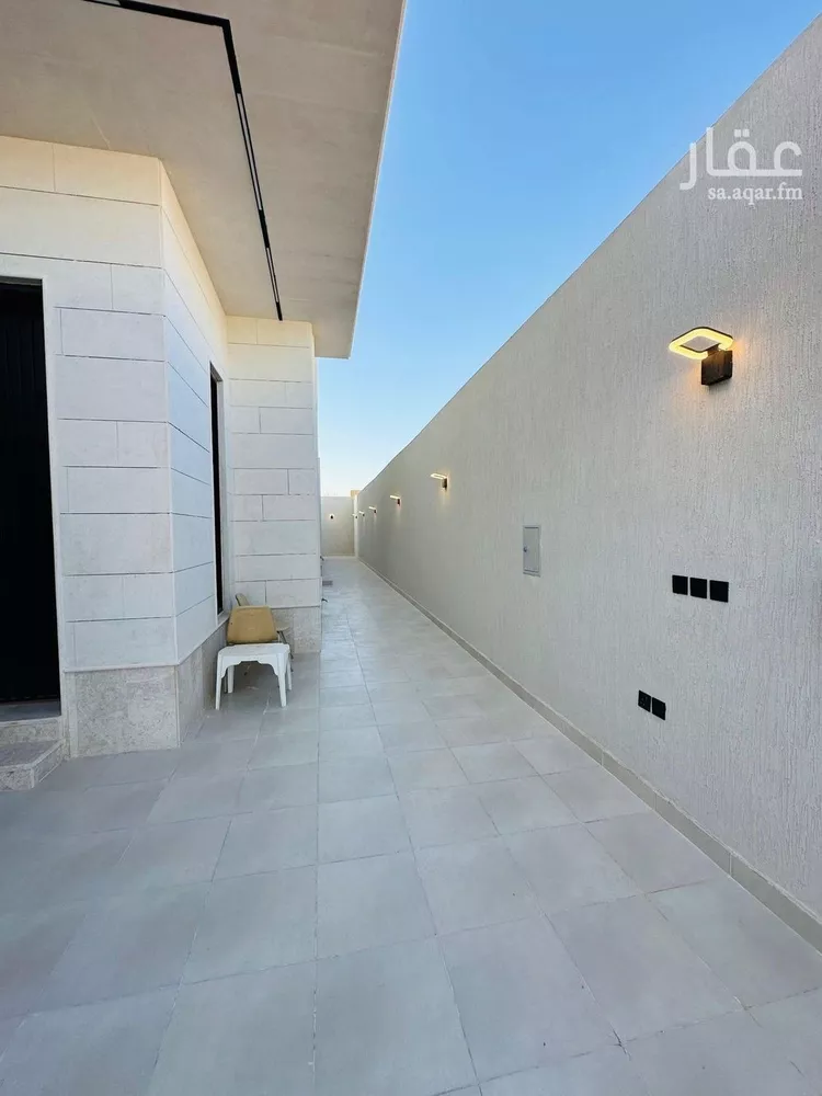 فيلا للبيع في شارع قابوس, حي المعيزيلة, مدينة الرياض, منطقة الرياض 18