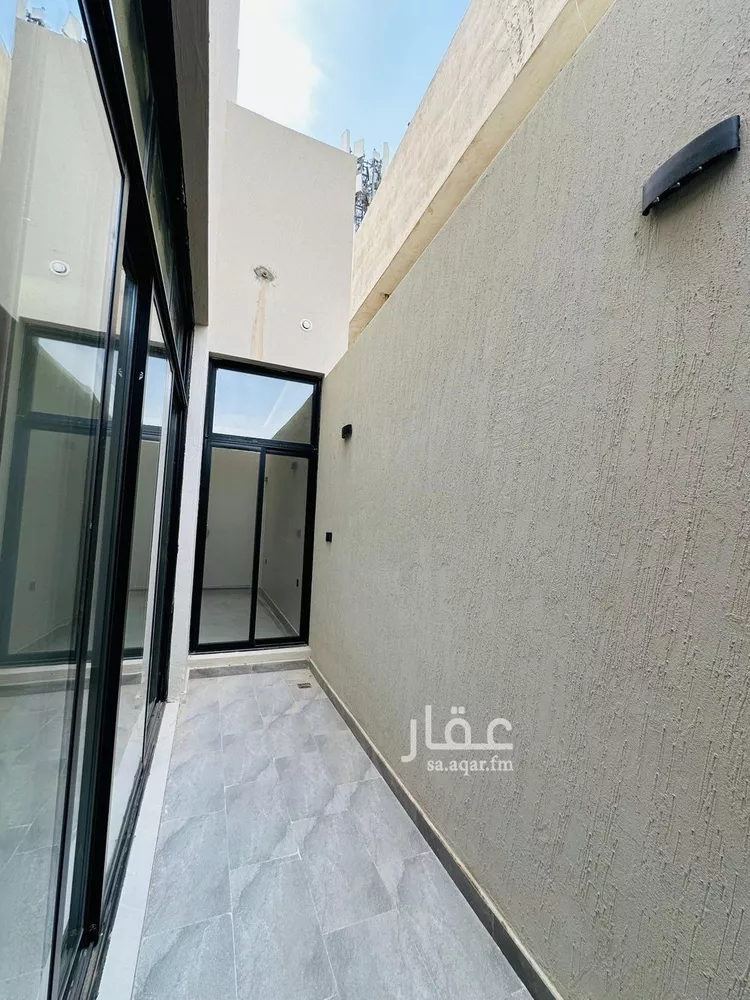 فيلا للبيع في شارع عبيدالله الشريعة, حي الأندلس, مدينة الرياض, منطقة الرياض 11