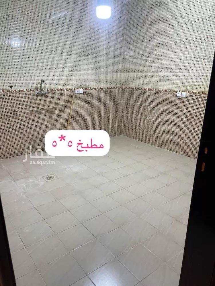شقة للإيجار في شارع أبي منصور بن أبي العباس ، حي العريجاء ، الرياض ، منطقة الرياض صورة 3