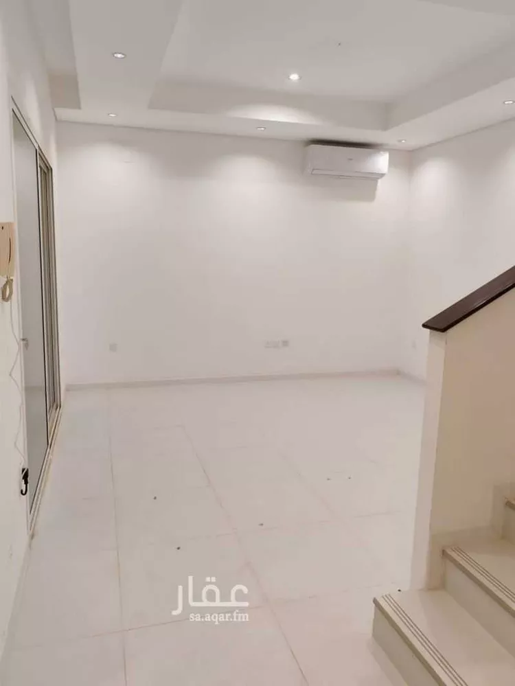 فيلا للإيجار في شارع أحمد بن قطرب ، حي الفاروق ، الرياض ، منطقة الرياض صورة 2