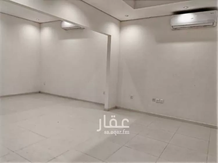 فيلا للإيجار في شارع أحمد بن قطرب ، حي الفاروق ، الرياض ، منطقة الرياض صورة 3