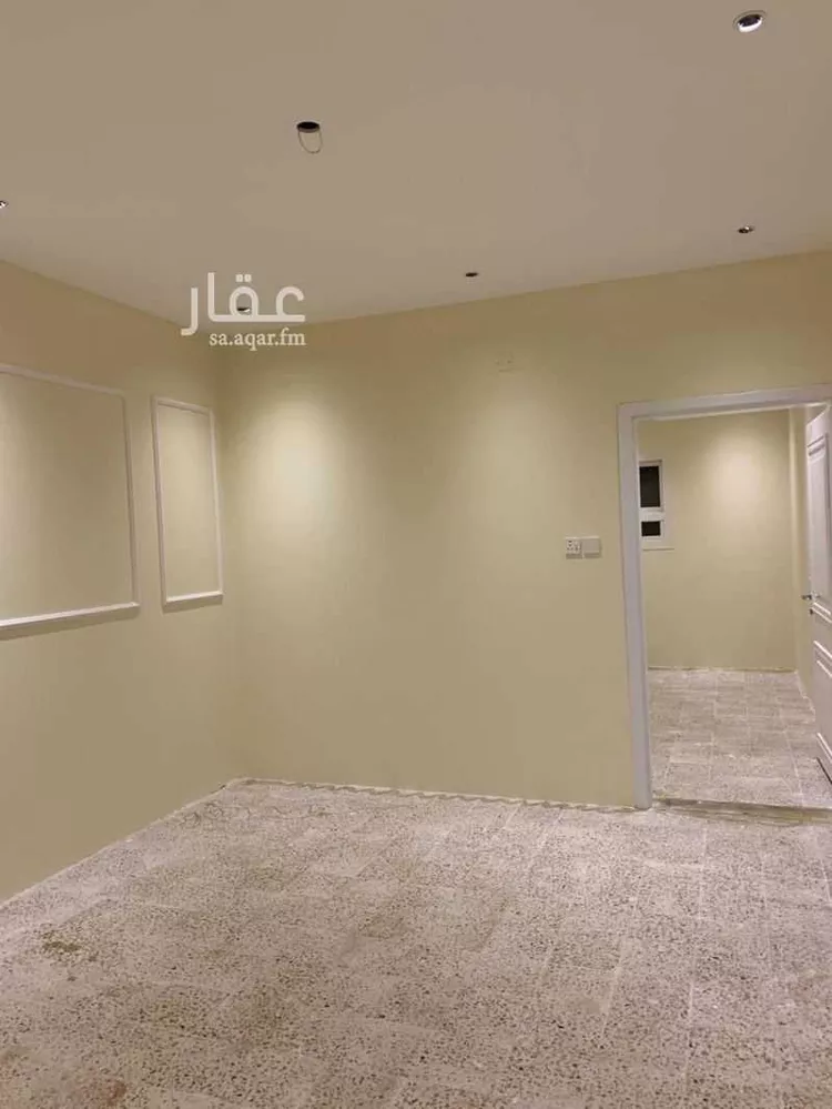 عمارة للبيع في شارع بشير ابن الحارث, حي اليرموك, مدينة خميس مشيط, منطقة عسير