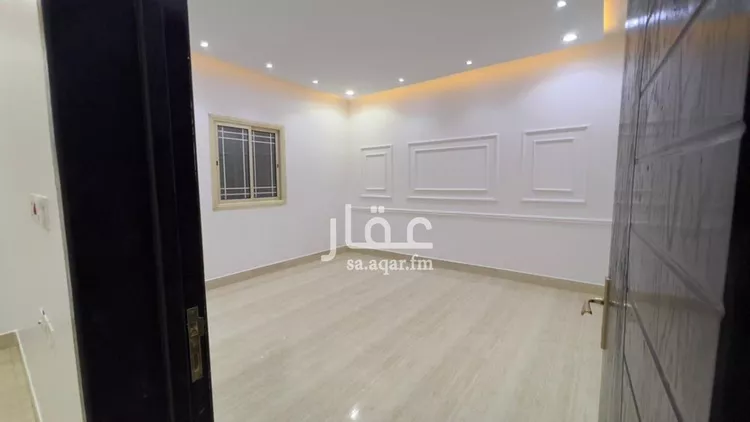 Floor for Rent in Riyadh Ar Rimal 7