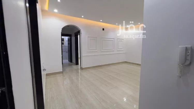 Floor for Rent in Riyadh Ar Rimal 6