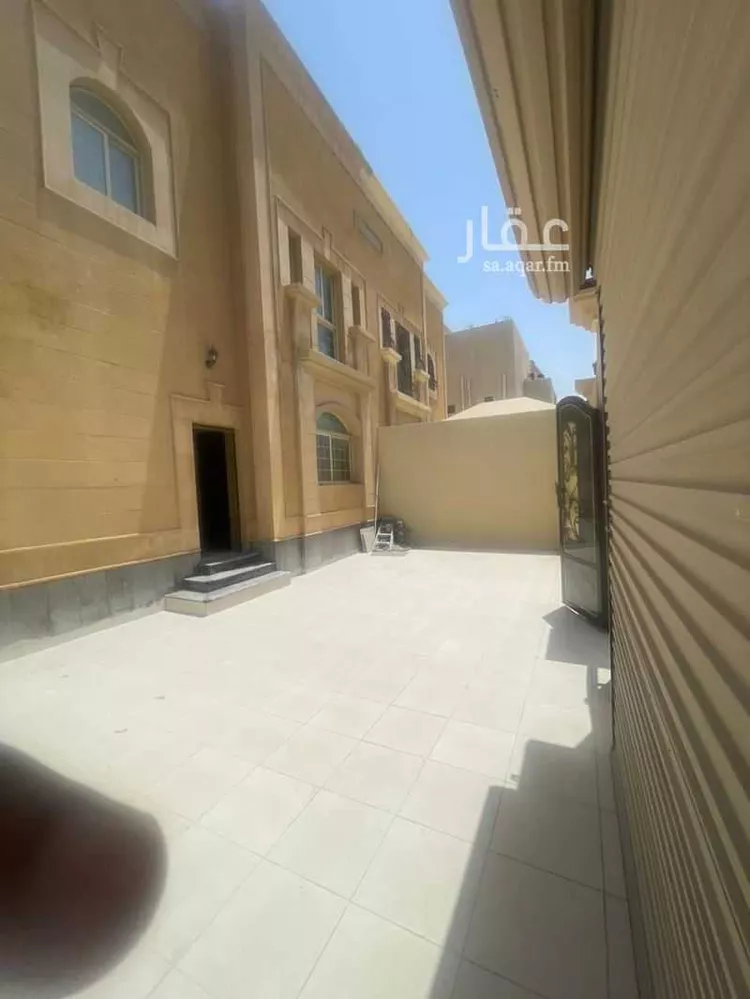 فيلا للبيع في شارع الأسود بن مالك ، حي الندى ، الدمام ، الدمام صورة 3